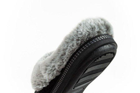 Papuci de damă Skechers [167225/BLK] izolați, negri.