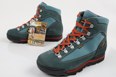 Pantofi sport trekking Aku Ultralight pentru femei, piele Gore-tex [36510639]