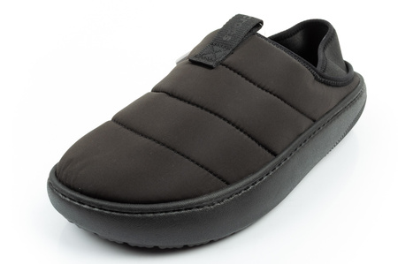 Papuci Crocs Classic Puff Moc pentru bărbați, negri, cu izolație
