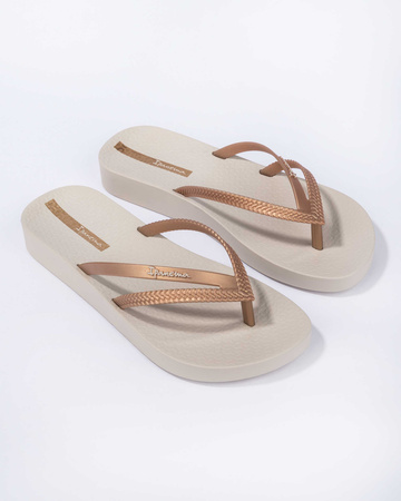 Șlapi de damă Ipanema Bossa Soft comozi bej la modă