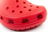 Sandale Crocs Classic pentru copii, culoare roșie, confortabile și ușoare