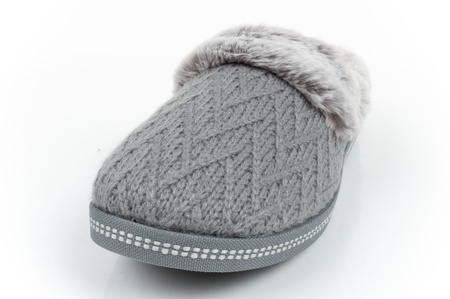 Papuci de damă Skechers [167225/GRY] izolați, gri.