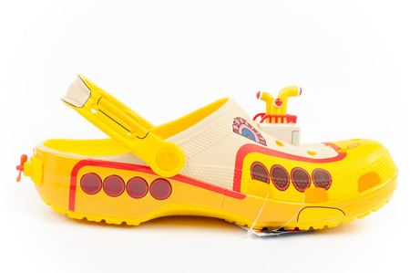 Sandale Crocs The Beatles, saboți pentru bărbați, la modă pentru fanii rockului